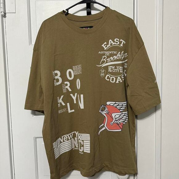 Brown and white american garage - Picture 1 of 3